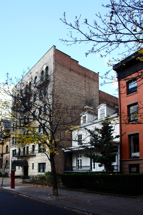 131 Joralemon St in Brooklyn, NY - Building Photo