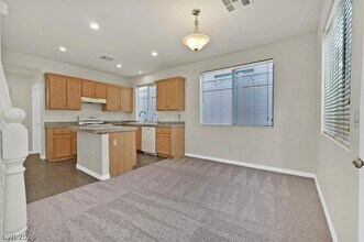 7565 Grassy Bank St in Las Vegas, NV - Building Photo - Building Photo