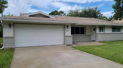 1462 Roosevelt Blvd in Daytona Beach, FL - Foto de edificio - Building Photo