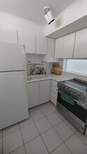 3030 Marcos Dr in Aventura, FL - Building Photo - Building Photo