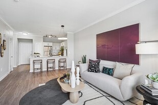 Elan at Bluffview in Dallas, TX - Building Photo