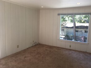 32 Vía Ventura in Monterey, CA - Building Photo - Building Photo