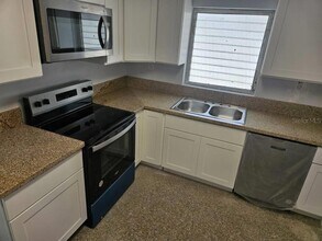123 Bosphorous Ave in Tampa, FL - Building Photo - Building Photo