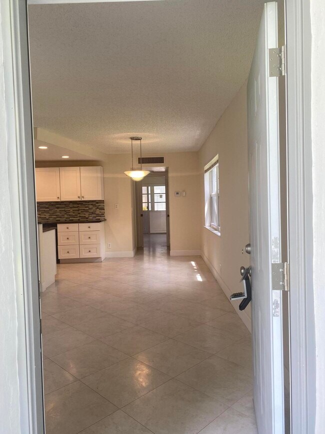 583 Normandy M in Delray Beach, FL - Building Photo - Building Photo