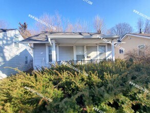 100 W 80th St in Kansas City, MO - Building Photo - Building Photo