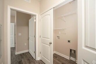 4563 Wal Valley Way, Unit 411 in Bowling Green, KY - Building Photo - Building Photo