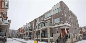 240 Lagerfeld Dr in Brampton, ON - Building Photo