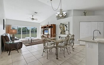 7542 Marsh Orchid Cir, Unit Maintenancs Free Condo in Bradenton, FL - Building Photo - Building Photo