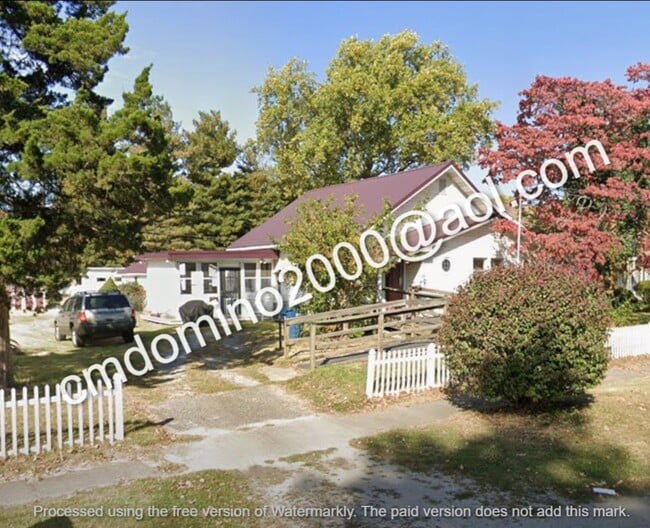 property at 3417 S Center St