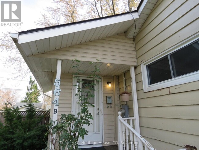 property at 564 Lakeview Rd