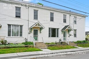 35-35 Union St N in Mississippi Mills, ON - Building Photo