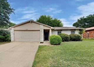 4025 Juneberry St in Fort Worth, TX - Foto de edificio - Building Photo
