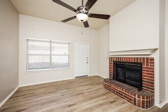 2604 Park Valley Dr in Mesquite, TX - Building Photo - Building Photo