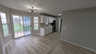 2302 W Olive St in Springfield, MO - Building Photo - Building Photo