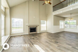 7906 Spinnaker Cove in Rowlett, TX - Foto de edificio - Building Photo