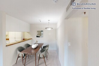 121 Roble Rd in Walnut Creek, CA - Building Photo - Building Photo
