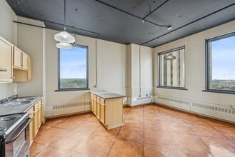 Commerce Building Apartments in St. Paul, MN - Building Photo - Building Photo