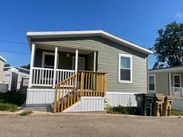 229 Cardinal Ln in Madison, WI - Building Photo