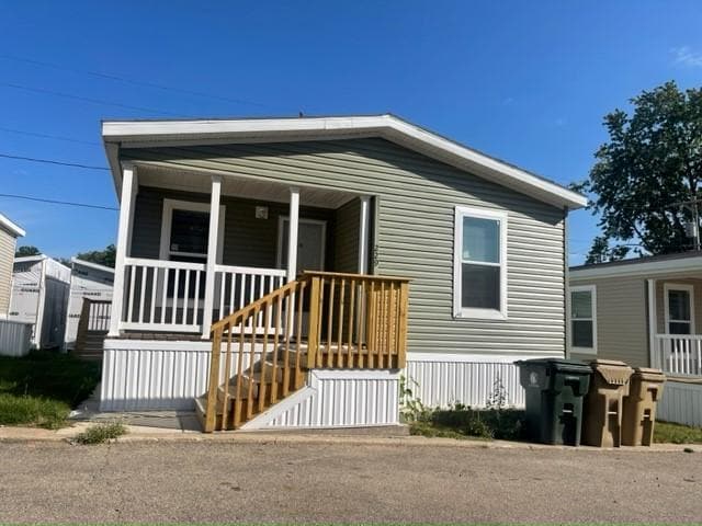 property at 229 Cardinal Ln