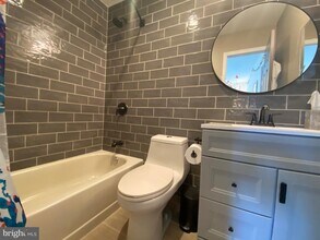 43 Watertown Ct in Princeton, NJ - Foto de edificio - Building Photo