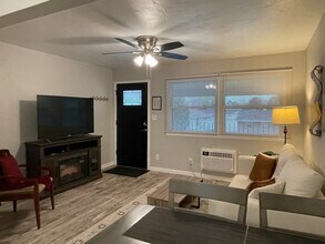 915 W Weiland Ave, Unit SI ID1296524P in Appleton, WI - Building Photo - Building Photo