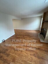 3032 SW Lydia Ave in Topeka, KS - Building Photo - Building Photo