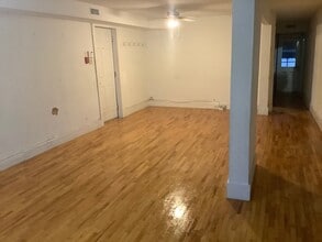 66 Furby St in Winnipeg, MB - Foto de edificio - Building Photo