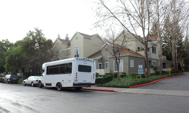 The Fountains in Mountain View, CA - Building Photo - Building Photo