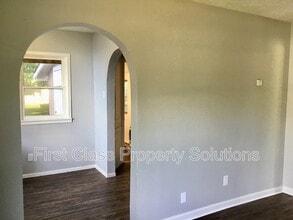 2215 Cashion Pl in Oklahoma City, OK - Building Photo - Building Photo