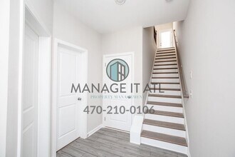 2256 Pale Hawthorn St in Sugar Hill, GA - Building Photo - Building Photo