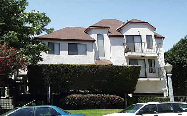 15023 Dickens St in Sherman Oaks, CA - Building Photo - Building Photo