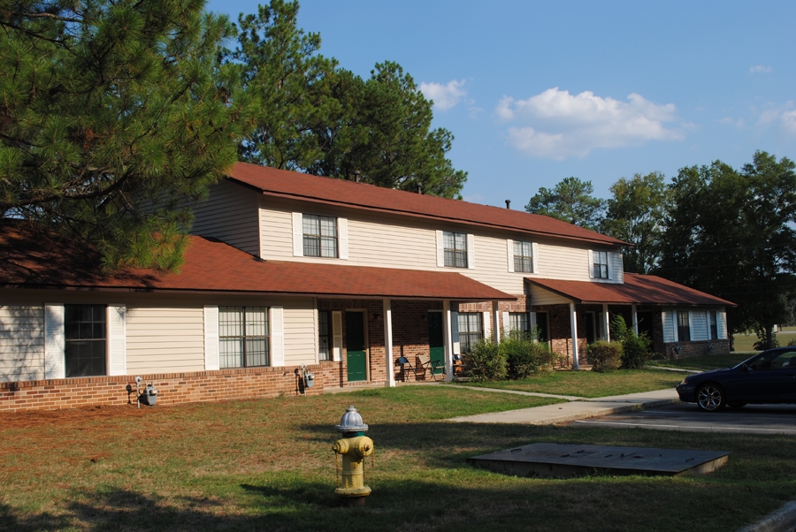 Kings Villas in Perry, GA - Building Photo