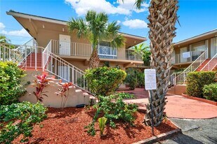 2864 NE 32nd St in Fort Lauderdale, FL - Building Photo