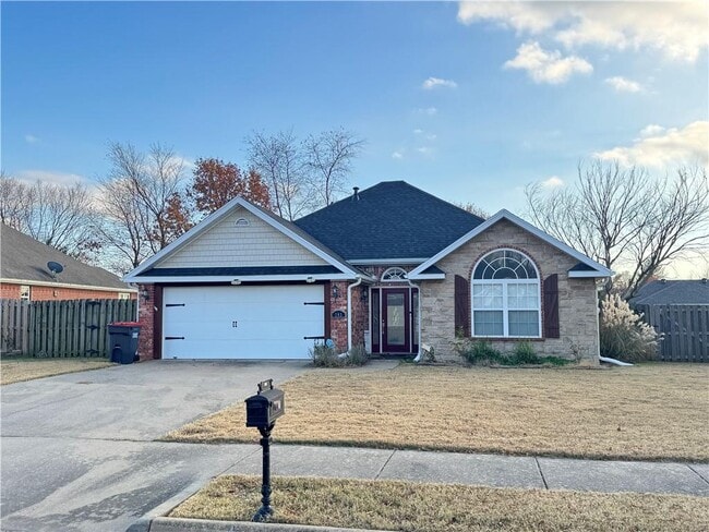 285 Carrington Ave in Springdale, AR - Building Photo - Building Photo