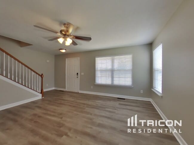 312 W Winterberry Trail in White House, TN - Foto de edificio - Building Photo