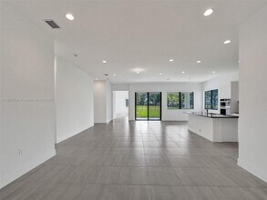 5736 SW 104th Terrace in Cooper City, FL - Building Photo - Building Photo