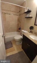 827 Corinthian Ave in Philadelphia, PA - Building Photo - Building Photo