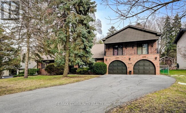 27 Annis Rd in Toronto, ON - Building Photo - Building Photo