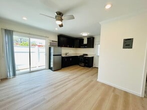 10860 Venice Blvd. in Culver City, CA - Building Photo - Building Photo