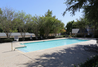 Tuscany at Wilson Creek in McKinney, TX - Foto de edificio - Building Photo