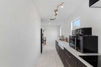 93 Co Rd 130 in Georgetown, TX - Building Photo - Building Photo