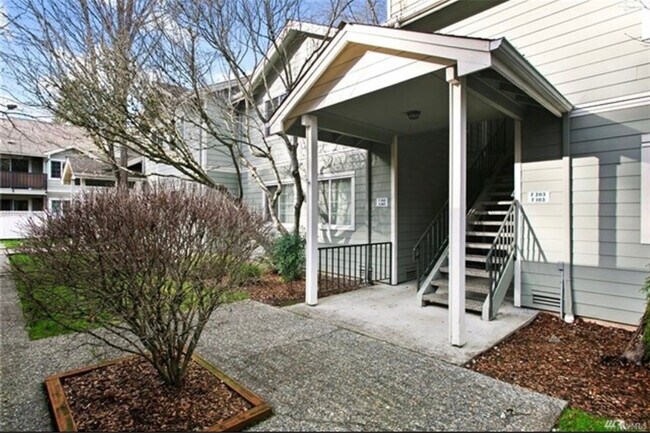 755 5th Ave NW in Issaquah, WA - Building Photo - Building Photo