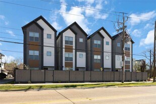 2528 Live Oak St in Houston, TX - Building Photo