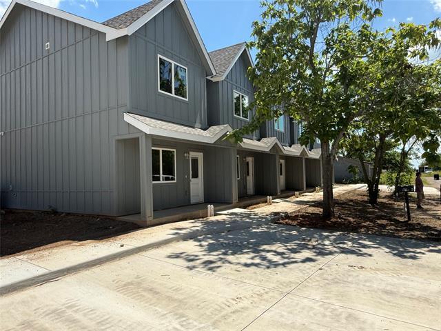 property at 105 W North St