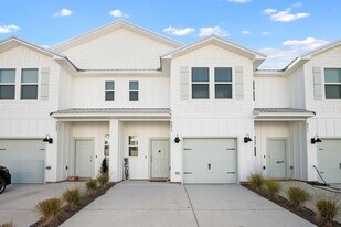 4013 Blue Water Dr in Orange Beach, AL - Building Photo