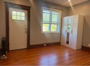 183 College Ave, Unit 2 in Somerville, MA - Building Photo - Building Photo
