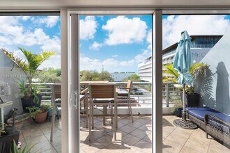 2977 McFarlane Rd in Miami, FL - Building Photo - Building Photo