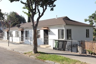 1266 Isabel St in Los Angeles, CA - Building Photo - Building Photo