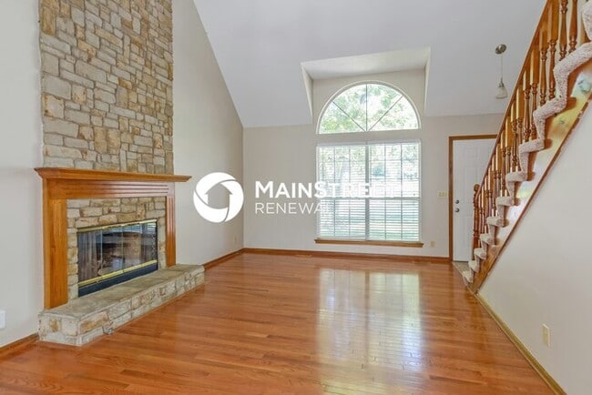 1330 N Anne Shirley Dr in Olathe, KS - Building Photo - Building Photo