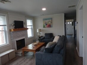 83 Shore Ave in Wareham, MA - Building Photo - Building Photo